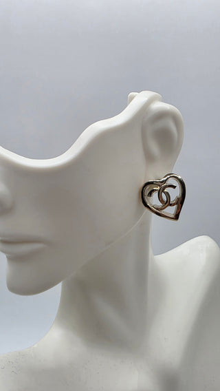 Chanel Gold-tone Interlocking CC Heart Stud Earrings NWT