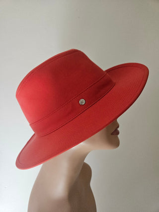 Eye catching Hermès Red Cotton Fedora Hat 58 sz