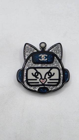 Chanel Faux Pearl Resin Interlocking CC Robot Cat Brooch