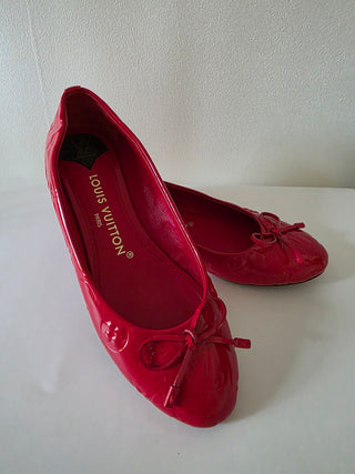 Louis Vuitton Red Patent Leather Bow Accents Ballet Flats 37 sz