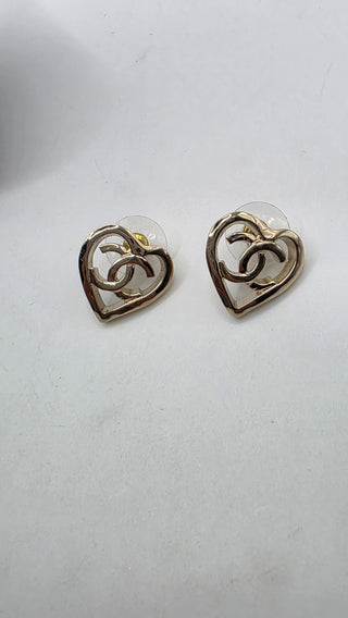 Chanel Gold-tone Interlocking CC Heart Stud Earrings NWT