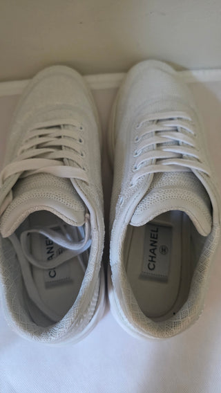 Chanel White Interlocking CC Logo Sequins Sneakers 39.5 sz