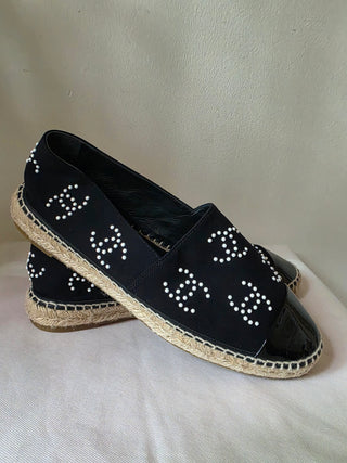 Chanel Black 2022 Interlocking CC Logo Espadrilles 42 sz