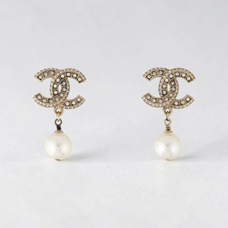 Chanel Gold-tone Faux Pearl  Strass Interlocking CC Drop Earrings