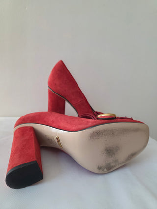 Gucci Red Suede Fringe Trim Accent Pumps 39 sz