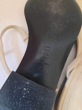 Chanel Beige leather 2019 Interlocking CC Logo T-Strap Sandals 37 sz