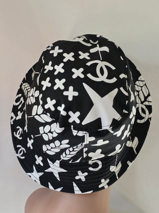 Chanel Black Interlocking CC Printed bucket hat M sz