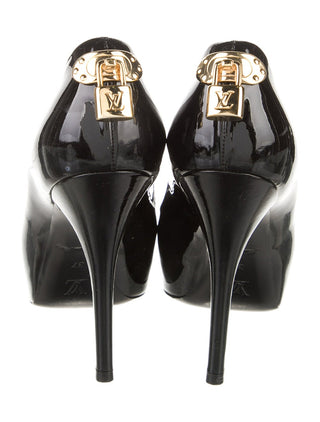 Louis Vuitton Oh Really Patent Leather Studded Accents Pumps 37 sz