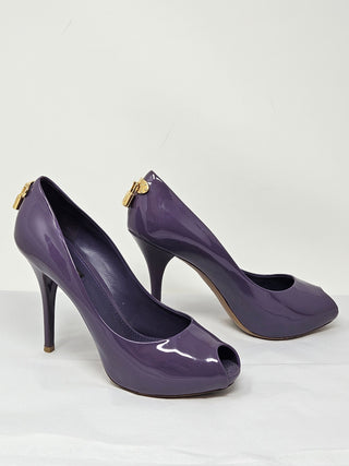 LOUIS VUITTON Patent Leather Oh Really! LV Lock Pumps