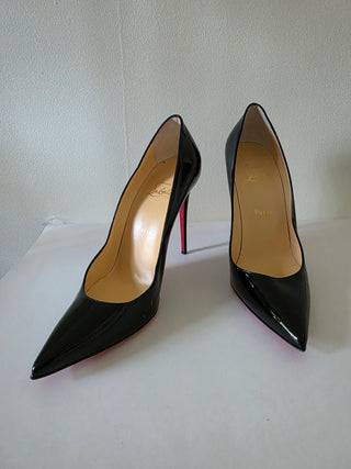 Christian Louboutin Black Patent Leather Pumps 40 sz