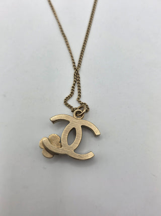 Chanel Gold-tone Enamel Interlocking CC Camelia Pendant Necklace