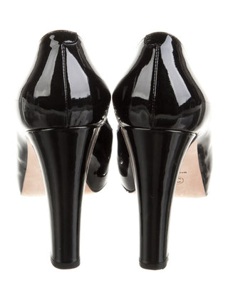 Chanel Black Patent Leather 2012 Interlocking CC Logo Pumps 39.5 sz