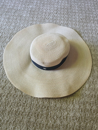 Chanel Beige Raffia Interlocking CC Logo Wide Brimmed Hat M sz