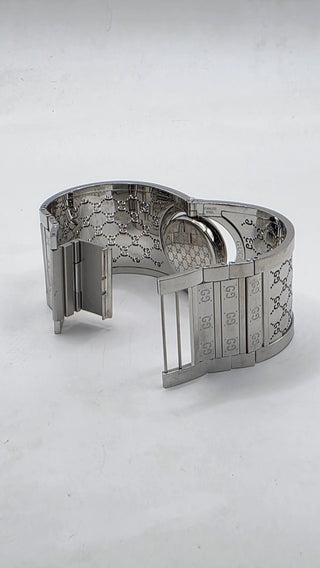 Gucci Silver-tone stainless steel GG Monogram Twirl watch