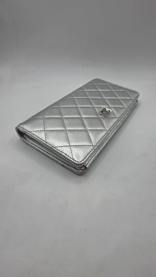 Chanel Silver-tone Interlocking CC Yen Wallet Bifold Wallet