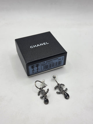Chanel Silver-tone Ruthenium Metal CC Faux Pearl Drop Earrings
